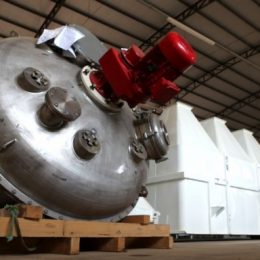 Maquinário da fábrica de ração de peixes chega ao Acre