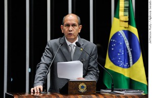 Anibal Diniz destaca fomento à piscicultura no Acre