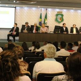 Ministro firma convênios com o Governo do Ceará para promover o desenvolvimento do setor pesqueiro e aquícola