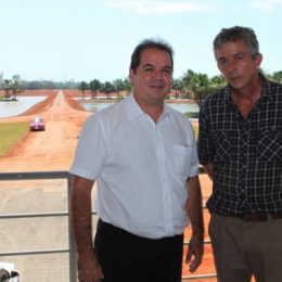 Governador visita laboratório de alevinos; inauguração terá presença de Lula