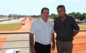 Governador visita laboratório de alevinos; inauguração terá presença de Lula