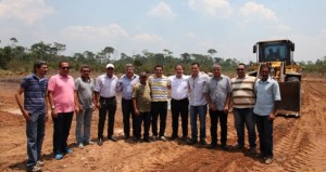Governador Tião Viana entregou os primeiros quatro açudes construídos no ramal Nabor Junior (Foto: Sérgio Vale/Secom)