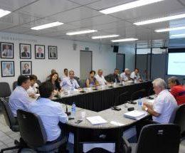 Presidente do Conisul apresenta projeto de piscicultura ao Sebrae