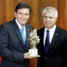 Trabalho de Crivella em pesca e aquicultura é reconhecido pela Bolsa de Gêneros Alimentícios do Estado do Rio de Janeiro