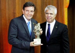 Trabalho de Crivella em pesca e aquicultura é reconhecido pela Bolsa de Gêneros Alimentícios do Estado do Rio de Janeiro