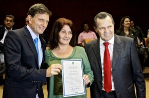 Crivella entrega títulos para a produção de pescados na hidrelétrica de Manso no Mato Grosso