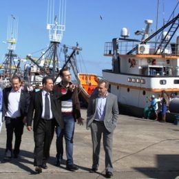 Eduardo Lopes abre encontro sobre a sardinha, recebe reivindicações e visita empresas em Santa Catarina