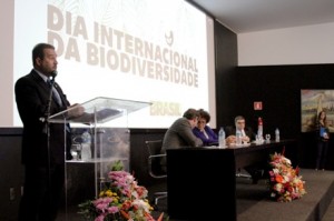 Moratória para a pesca da piracatinga e proibição para a captura de duas espécies de tubarões