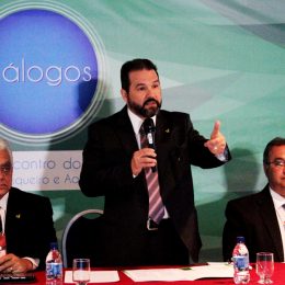 Ministro Eduardo Lopes destaca papel estratégico do Brasil no setor de pescados