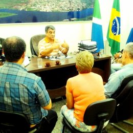 Prefeito recebe comissão da Pesca e Aquicultura e discute ações para 2015