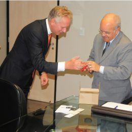 Governador José Melo e embaixador holandês discutem criação de parcerias bilaterais na área de piscicultura