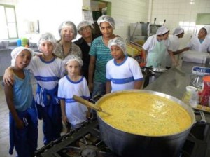 MPA trabalha para inclusão do pescado na alimentação escolar