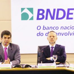 Helder Barbalho conversa com os empresários cariocas e garante desenvolvimento do setor