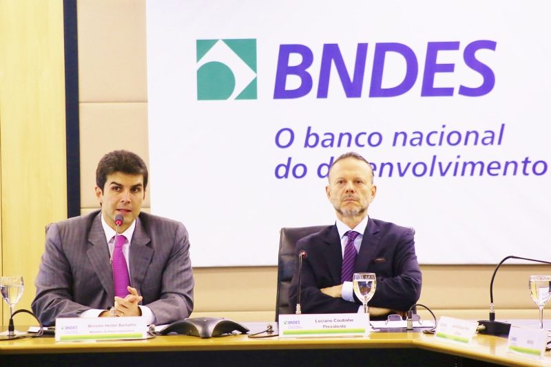 Helder Barbalho conversa com os empresários cariocas e garante desenvolvimento do setor