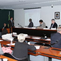 Licenciamento ambiental é entrave para o crescimento da pesca, diz ministro