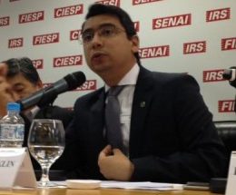 Governo manobra para evitar naufrágio de MP que transfere pesca ao MDIC