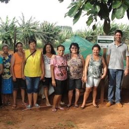 Fundação de Pesquisa de São Gabriel recebe visita de grupo de idosos